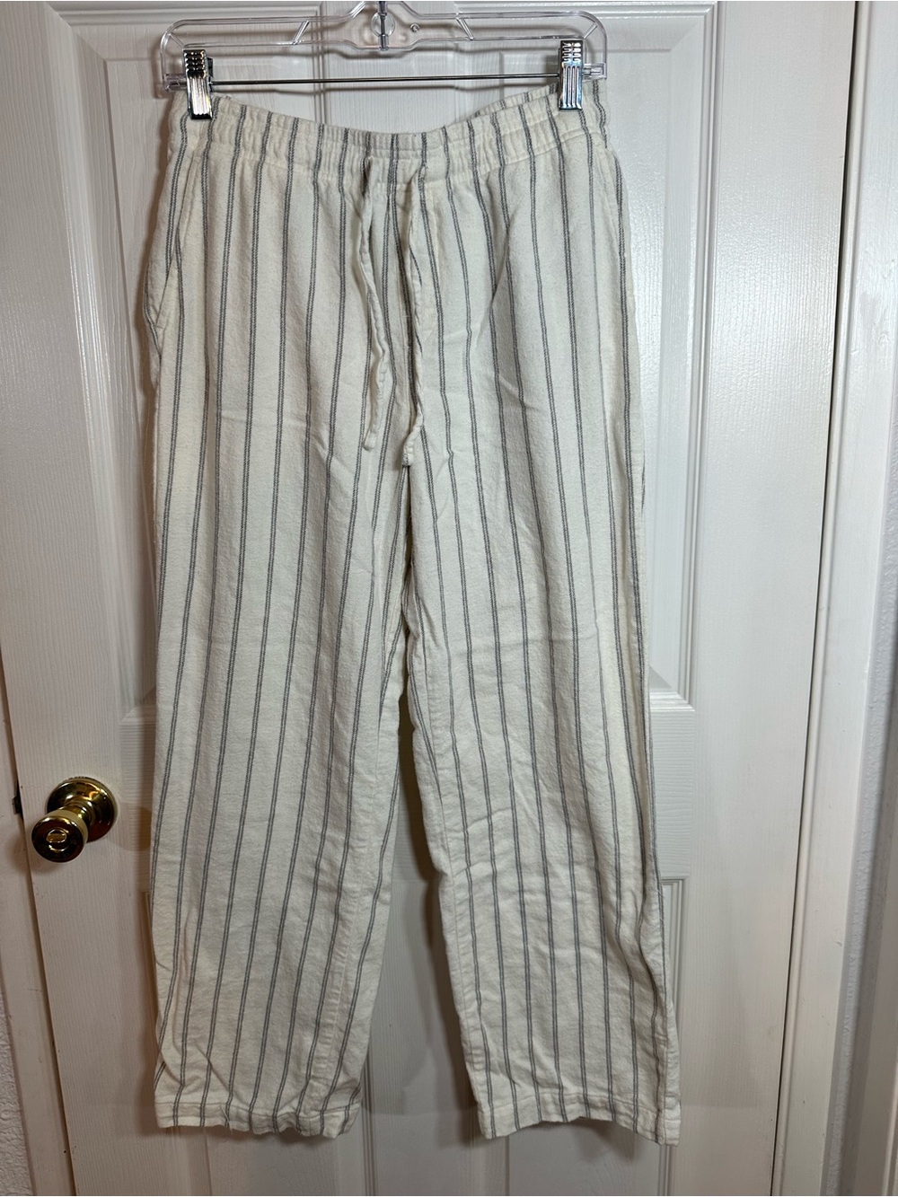 Gap women’s Stripe Pajama Pants - Cream/Gray